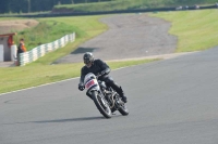 Mallory-park-Leicestershire;Mallory-park-photographs;Motorcycle-action-photographs;classic-bikes;event-digital-images;eventdigitalimages;mallory-park;no-limits-trackday;peter-wileman-photography;vintage-bikes;vintage-motorcycles;vmcc-festival-1000-bikes