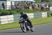 Mallory-park-Leicestershire;Mallory-park-photographs;Motorcycle-action-photographs;classic-bikes;event-digital-images;eventdigitalimages;mallory-park;no-limits-trackday;peter-wileman-photography;vintage-bikes;vintage-motorcycles;vmcc-festival-1000-bikes