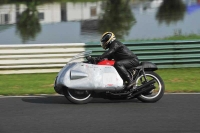 Mallory-park-Leicestershire;Mallory-park-photographs;Motorcycle-action-photographs;classic-bikes;event-digital-images;eventdigitalimages;mallory-park;no-limits-trackday;peter-wileman-photography;vintage-bikes;vintage-motorcycles;vmcc-festival-1000-bikes