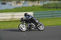 Mallory-park-Leicestershire;Mallory-park-photographs;Motorcycle-action-photographs;classic-bikes;event-digital-images;eventdigitalimages;mallory-park;no-limits-trackday;peter-wileman-photography;vintage-bikes;vintage-motorcycles;vmcc-festival-1000-bikes