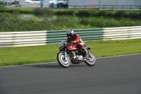 Mallory-park-Leicestershire;Mallory-park-photographs;Motorcycle-action-photographs;classic-bikes;event-digital-images;eventdigitalimages;mallory-park;no-limits-trackday;peter-wileman-photography;vintage-bikes;vintage-motorcycles;vmcc-festival-1000-bikes