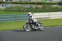 Mallory-park-Leicestershire;Mallory-park-photographs;Motorcycle-action-photographs;classic-bikes;event-digital-images;eventdigitalimages;mallory-park;no-limits-trackday;peter-wileman-photography;vintage-bikes;vintage-motorcycles;vmcc-festival-1000-bikes