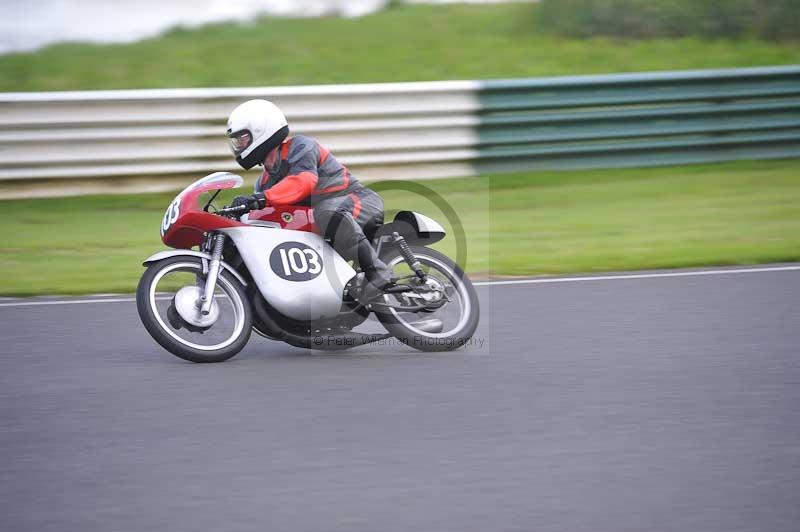 Mallory park Leicestershire;Mallory park photographs;Motorcycle action photographs;classic bikes;event digital images;eventdigitalimages;mallory park;no limits trackday;peter wileman photography;vintage bikes;vintage motorcycles;vmcc festival 1000 bikes