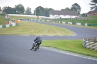 Mallory-park-Leicestershire;Mallory-park-photographs;Motorcycle-action-photographs;classic-bikes;event-digital-images;eventdigitalimages;mallory-park;no-limits-trackday;peter-wileman-photography;vintage-bikes;vintage-motorcycles;vmcc-festival-1000-bikes