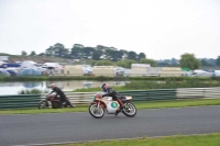 Mallory-park-Leicestershire;Mallory-park-photographs;Motorcycle-action-photographs;classic-bikes;event-digital-images;eventdigitalimages;mallory-park;no-limits-trackday;peter-wileman-photography;vintage-bikes;vintage-motorcycles;vmcc-festival-1000-bikes