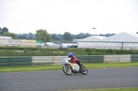 Mallory-park-Leicestershire;Mallory-park-photographs;Motorcycle-action-photographs;classic-bikes;event-digital-images;eventdigitalimages;mallory-park;no-limits-trackday;peter-wileman-photography;vintage-bikes;vintage-motorcycles;vmcc-festival-1000-bikes