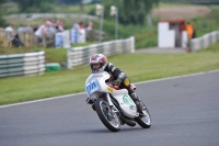 Mallory-park-Leicestershire;Mallory-park-photographs;Motorcycle-action-photographs;classic-bikes;event-digital-images;eventdigitalimages;mallory-park;no-limits-trackday;peter-wileman-photography;vintage-bikes;vintage-motorcycles;vmcc-festival-1000-bikes