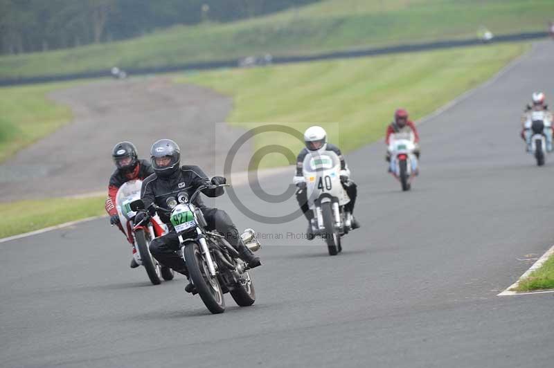 Mallory park Leicestershire;Mallory park photographs;Motorcycle action photographs;classic bikes;event digital images;eventdigitalimages;mallory park;no limits trackday;peter wileman photography;vintage bikes;vintage motorcycles;vmcc festival 1000 bikes