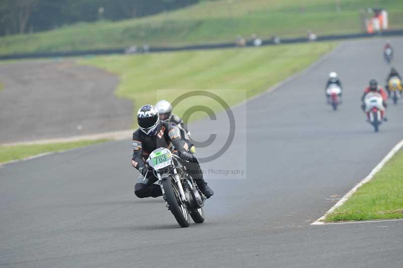 Mallory park Leicestershire;Mallory park photographs;Motorcycle action photographs;classic bikes;event digital images;eventdigitalimages;mallory park;no limits trackday;peter wileman photography;vintage bikes;vintage motorcycles;vmcc festival 1000 bikes