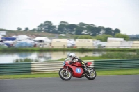 Mallory-park-Leicestershire;Mallory-park-photographs;Motorcycle-action-photographs;classic-bikes;event-digital-images;eventdigitalimages;mallory-park;no-limits-trackday;peter-wileman-photography;vintage-bikes;vintage-motorcycles;vmcc-festival-1000-bikes