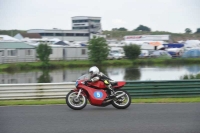 Mallory-park-Leicestershire;Mallory-park-photographs;Motorcycle-action-photographs;classic-bikes;event-digital-images;eventdigitalimages;mallory-park;no-limits-trackday;peter-wileman-photography;vintage-bikes;vintage-motorcycles;vmcc-festival-1000-bikes