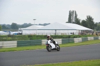 Mallory-park-Leicestershire;Mallory-park-photographs;Motorcycle-action-photographs;classic-bikes;event-digital-images;eventdigitalimages;mallory-park;no-limits-trackday;peter-wileman-photography;vintage-bikes;vintage-motorcycles;vmcc-festival-1000-bikes