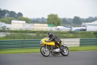 Mallory-park-Leicestershire;Mallory-park-photographs;Motorcycle-action-photographs;classic-bikes;event-digital-images;eventdigitalimages;mallory-park;no-limits-trackday;peter-wileman-photography;vintage-bikes;vintage-motorcycles;vmcc-festival-1000-bikes