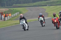 Mallory-park-Leicestershire;Mallory-park-photographs;Motorcycle-action-photographs;classic-bikes;event-digital-images;eventdigitalimages;mallory-park;no-limits-trackday;peter-wileman-photography;vintage-bikes;vintage-motorcycles;vmcc-festival-1000-bikes