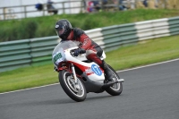 Mallory-park-Leicestershire;Mallory-park-photographs;Motorcycle-action-photographs;classic-bikes;event-digital-images;eventdigitalimages;mallory-park;no-limits-trackday;peter-wileman-photography;vintage-bikes;vintage-motorcycles;vmcc-festival-1000-bikes