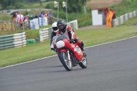 Mallory-park-Leicestershire;Mallory-park-photographs;Motorcycle-action-photographs;classic-bikes;event-digital-images;eventdigitalimages;mallory-park;no-limits-trackday;peter-wileman-photography;vintage-bikes;vintage-motorcycles;vmcc-festival-1000-bikes