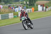 Mallory-park-Leicestershire;Mallory-park-photographs;Motorcycle-action-photographs;classic-bikes;event-digital-images;eventdigitalimages;mallory-park;no-limits-trackday;peter-wileman-photography;vintage-bikes;vintage-motorcycles;vmcc-festival-1000-bikes