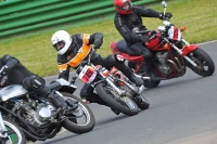 Mallory-park-Leicestershire;Mallory-park-photographs;Motorcycle-action-photographs;classic-bikes;event-digital-images;eventdigitalimages;mallory-park;no-limits-trackday;peter-wileman-photography;vintage-bikes;vintage-motorcycles;vmcc-festival-1000-bikes