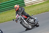 Mallory-park-Leicestershire;Mallory-park-photographs;Motorcycle-action-photographs;classic-bikes;event-digital-images;eventdigitalimages;mallory-park;no-limits-trackday;peter-wileman-photography;vintage-bikes;vintage-motorcycles;vmcc-festival-1000-bikes