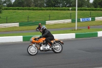 Mallory-park-Leicestershire;Mallory-park-photographs;Motorcycle-action-photographs;classic-bikes;event-digital-images;eventdigitalimages;mallory-park;no-limits-trackday;peter-wileman-photography;vintage-bikes;vintage-motorcycles;vmcc-festival-1000-bikes