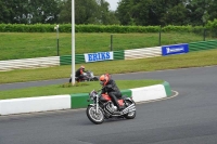 Mallory-park-Leicestershire;Mallory-park-photographs;Motorcycle-action-photographs;classic-bikes;event-digital-images;eventdigitalimages;mallory-park;no-limits-trackday;peter-wileman-photography;vintage-bikes;vintage-motorcycles;vmcc-festival-1000-bikes