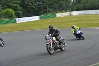 Mallory-park-Leicestershire;Mallory-park-photographs;Motorcycle-action-photographs;classic-bikes;event-digital-images;eventdigitalimages;mallory-park;no-limits-trackday;peter-wileman-photography;vintage-bikes;vintage-motorcycles;vmcc-festival-1000-bikes