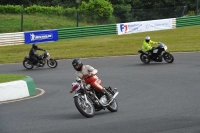 Mallory-park-Leicestershire;Mallory-park-photographs;Motorcycle-action-photographs;classic-bikes;event-digital-images;eventdigitalimages;mallory-park;no-limits-trackday;peter-wileman-photography;vintage-bikes;vintage-motorcycles;vmcc-festival-1000-bikes