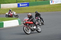 Mallory-park-Leicestershire;Mallory-park-photographs;Motorcycle-action-photographs;classic-bikes;event-digital-images;eventdigitalimages;mallory-park;no-limits-trackday;peter-wileman-photography;vintage-bikes;vintage-motorcycles;vmcc-festival-1000-bikes