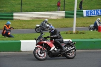 Mallory-park-Leicestershire;Mallory-park-photographs;Motorcycle-action-photographs;classic-bikes;event-digital-images;eventdigitalimages;mallory-park;no-limits-trackday;peter-wileman-photography;vintage-bikes;vintage-motorcycles;vmcc-festival-1000-bikes