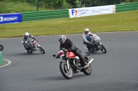 Mallory-park-Leicestershire;Mallory-park-photographs;Motorcycle-action-photographs;classic-bikes;event-digital-images;eventdigitalimages;mallory-park;no-limits-trackday;peter-wileman-photography;vintage-bikes;vintage-motorcycles;vmcc-festival-1000-bikes