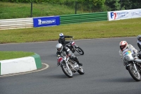 Mallory-park-Leicestershire;Mallory-park-photographs;Motorcycle-action-photographs;classic-bikes;event-digital-images;eventdigitalimages;mallory-park;no-limits-trackday;peter-wileman-photography;vintage-bikes;vintage-motorcycles;vmcc-festival-1000-bikes