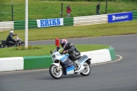 Mallory-park-Leicestershire;Mallory-park-photographs;Motorcycle-action-photographs;classic-bikes;event-digital-images;eventdigitalimages;mallory-park;no-limits-trackday;peter-wileman-photography;vintage-bikes;vintage-motorcycles;vmcc-festival-1000-bikes