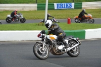 Mallory-park-Leicestershire;Mallory-park-photographs;Motorcycle-action-photographs;classic-bikes;event-digital-images;eventdigitalimages;mallory-park;no-limits-trackday;peter-wileman-photography;vintage-bikes;vintage-motorcycles;vmcc-festival-1000-bikes