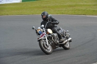 Mallory-park-Leicestershire;Mallory-park-photographs;Motorcycle-action-photographs;classic-bikes;event-digital-images;eventdigitalimages;mallory-park;no-limits-trackday;peter-wileman-photography;vintage-bikes;vintage-motorcycles;vmcc-festival-1000-bikes