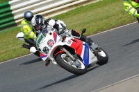 Mallory-park-Leicestershire;Mallory-park-photographs;Motorcycle-action-photographs;classic-bikes;event-digital-images;eventdigitalimages;mallory-park;no-limits-trackday;peter-wileman-photography;vintage-bikes;vintage-motorcycles;vmcc-festival-1000-bikes