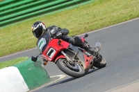 Mallory-park-Leicestershire;Mallory-park-photographs;Motorcycle-action-photographs;classic-bikes;event-digital-images;eventdigitalimages;mallory-park;no-limits-trackday;peter-wileman-photography;vintage-bikes;vintage-motorcycles;vmcc-festival-1000-bikes