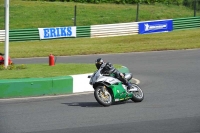 Mallory-park-Leicestershire;Mallory-park-photographs;Motorcycle-action-photographs;classic-bikes;event-digital-images;eventdigitalimages;mallory-park;no-limits-trackday;peter-wileman-photography;vintage-bikes;vintage-motorcycles;vmcc-festival-1000-bikes