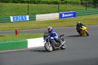 Mallory-park-Leicestershire;Mallory-park-photographs;Motorcycle-action-photographs;classic-bikes;event-digital-images;eventdigitalimages;mallory-park;no-limits-trackday;peter-wileman-photography;vintage-bikes;vintage-motorcycles;vmcc-festival-1000-bikes