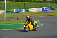 Mallory-park-Leicestershire;Mallory-park-photographs;Motorcycle-action-photographs;classic-bikes;event-digital-images;eventdigitalimages;mallory-park;no-limits-trackday;peter-wileman-photography;vintage-bikes;vintage-motorcycles;vmcc-festival-1000-bikes