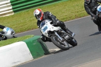 Mallory-park-Leicestershire;Mallory-park-photographs;Motorcycle-action-photographs;classic-bikes;event-digital-images;eventdigitalimages;mallory-park;no-limits-trackday;peter-wileman-photography;vintage-bikes;vintage-motorcycles;vmcc-festival-1000-bikes