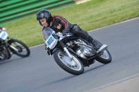 Mallory-park-Leicestershire;Mallory-park-photographs;Motorcycle-action-photographs;classic-bikes;event-digital-images;eventdigitalimages;mallory-park;no-limits-trackday;peter-wileman-photography;vintage-bikes;vintage-motorcycles;vmcc-festival-1000-bikes