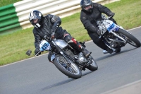 Mallory-park-Leicestershire;Mallory-park-photographs;Motorcycle-action-photographs;classic-bikes;event-digital-images;eventdigitalimages;mallory-park;no-limits-trackday;peter-wileman-photography;vintage-bikes;vintage-motorcycles;vmcc-festival-1000-bikes