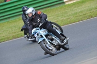 Mallory-park-Leicestershire;Mallory-park-photographs;Motorcycle-action-photographs;classic-bikes;event-digital-images;eventdigitalimages;mallory-park;no-limits-trackday;peter-wileman-photography;vintage-bikes;vintage-motorcycles;vmcc-festival-1000-bikes