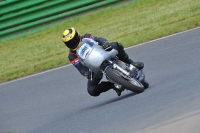 Mallory-park-Leicestershire;Mallory-park-photographs;Motorcycle-action-photographs;classic-bikes;event-digital-images;eventdigitalimages;mallory-park;no-limits-trackday;peter-wileman-photography;vintage-bikes;vintage-motorcycles;vmcc-festival-1000-bikes