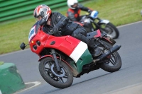 Mallory-park-Leicestershire;Mallory-park-photographs;Motorcycle-action-photographs;classic-bikes;event-digital-images;eventdigitalimages;mallory-park;no-limits-trackday;peter-wileman-photography;vintage-bikes;vintage-motorcycles;vmcc-festival-1000-bikes