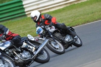 Mallory-park-Leicestershire;Mallory-park-photographs;Motorcycle-action-photographs;classic-bikes;event-digital-images;eventdigitalimages;mallory-park;no-limits-trackday;peter-wileman-photography;vintage-bikes;vintage-motorcycles;vmcc-festival-1000-bikes