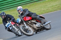 Mallory-park-Leicestershire;Mallory-park-photographs;Motorcycle-action-photographs;classic-bikes;event-digital-images;eventdigitalimages;mallory-park;no-limits-trackday;peter-wileman-photography;vintage-bikes;vintage-motorcycles;vmcc-festival-1000-bikes