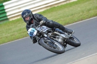 Mallory-park-Leicestershire;Mallory-park-photographs;Motorcycle-action-photographs;classic-bikes;event-digital-images;eventdigitalimages;mallory-park;no-limits-trackday;peter-wileman-photography;vintage-bikes;vintage-motorcycles;vmcc-festival-1000-bikes