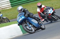 Mallory-park-Leicestershire;Mallory-park-photographs;Motorcycle-action-photographs;classic-bikes;event-digital-images;eventdigitalimages;mallory-park;no-limits-trackday;peter-wileman-photography;vintage-bikes;vintage-motorcycles;vmcc-festival-1000-bikes