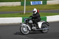 Mallory-park-Leicestershire;Mallory-park-photographs;Motorcycle-action-photographs;classic-bikes;event-digital-images;eventdigitalimages;mallory-park;no-limits-trackday;peter-wileman-photography;vintage-bikes;vintage-motorcycles;vmcc-festival-1000-bikes